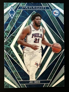 2023-24 Panini Phoenix - Paragon Joel Embiid #16 Teal Lazer - Imagen 1 de 2