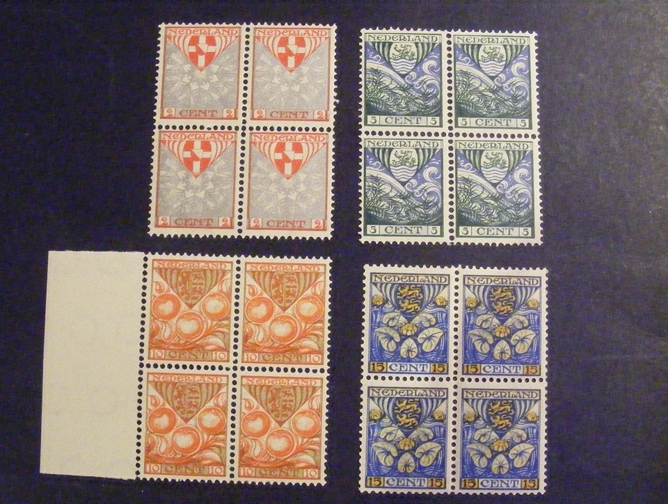 PAYS-BAS Série sur la Jeunesse de 1926 BANDE DE 4 TIMBRES neufs** - Photo 1/4