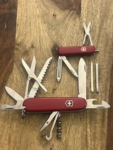 Victorinox Huntsman & Signature Lite Pocket Swiss Army Red SUPER Nice! Lot Of 2 - Picture 1 of 24