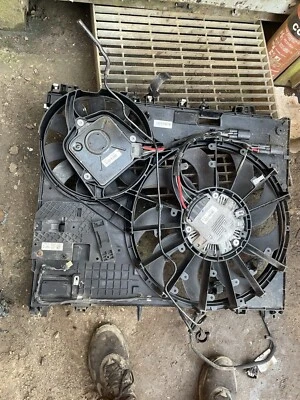 Ventilador/cubierta del radiador Land Rover Range Rover 2016 L405 - 3,0 diésel FPLA8K232CE Foto 1 de 4