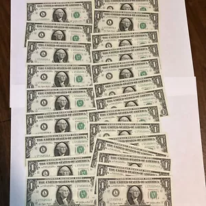1977 One dollar bills consecutive serial numbers X23 - Picture 1 of 7