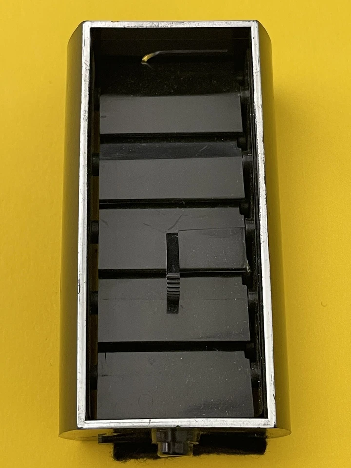 Lincoln Continental Air Vents 1975-1979 - Image 1 of 4