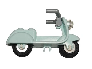 Lego Scooter Light Aqua FRIENDS Moped Vespa Motorcycle - Picture 1 of 1