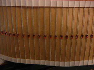 PHILIPS BZX79-B20 ZENER DIODES 20V 400mW DO-35 ***NEW*** Qty.50 - Picture 1 of 1