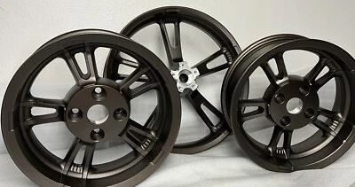 Harley Triciclo Tri FREEWHEELER Personalizado Bronce Cromo Mate 2014-23 Ruedas CAMBIO Foto 1 de 4