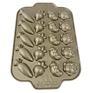 Parche de jardín NORDIC WARE cateleta guisantes rábano repollo zanahorias Williams Sonoma - Imagen 1 de 11