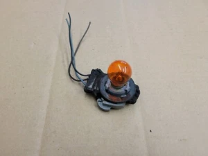 Chevy GMC OEM 1995-2000 Silverado Sierra Front Turn Maker Lamp Light & Socket - Picture 1 of 2