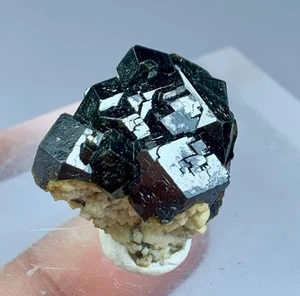 70 Karat schöne schwarze Andradit Granat Kristalle Cluster Exemplar von Skardu - Bild 1 von 13