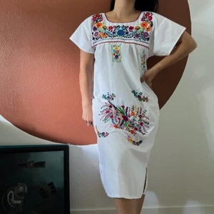 Mexican Oaxaca White multi colored EMBROIDERED DRESS M boho sundress cotton - Picture 1 of 9