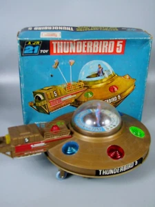 A JR 21 Toy, Thunderbird 5 Plastic Battery Space Vehicle, Boxed and Working - Picture 1 of 20