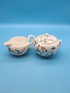 Wedgwood Wild Strawberry Sugar Bowl With Lid and Creamer Fine Bone China England - Picture 1 of 17