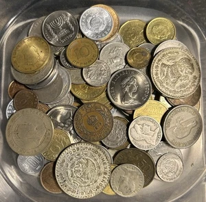 Over 1 Pound Lbs Old Foreign Mixed World Coins & Tokens Lot - Picture 1 of 2