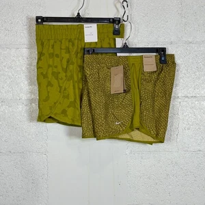 Conjunto de 2 Nike Niños Ropa Activa/Salón Pantalones Cortos Animal/Serpiente Estampado Verde, XL $68 - Imagen 1 de 13