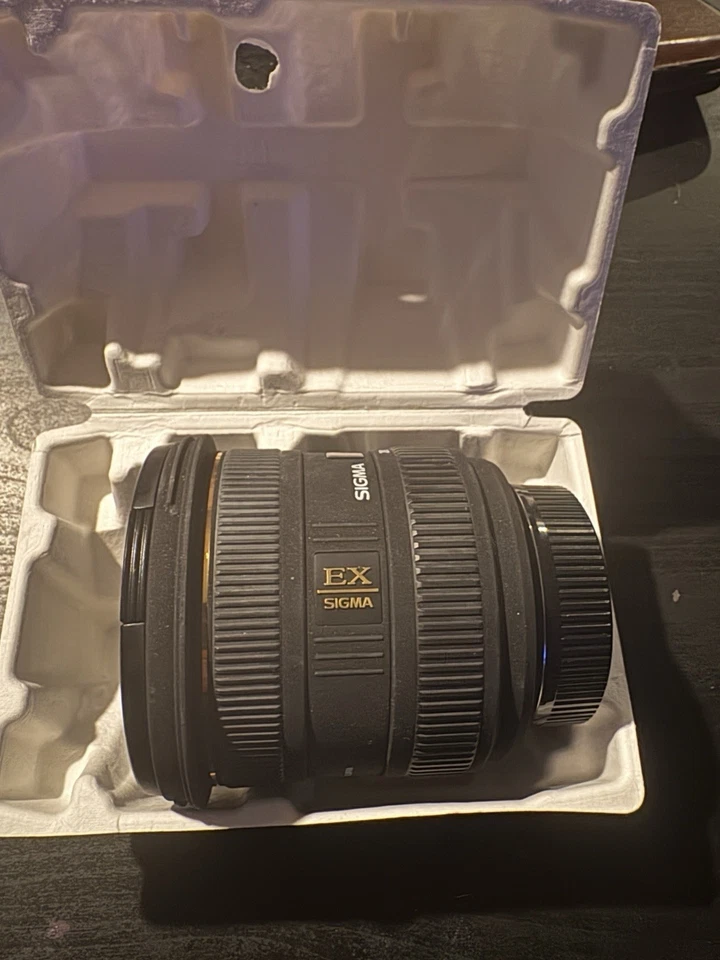 [Excellent -] Nikon Apsc Camera Mount Sigma 10-20mm f/4-5.6 EX Dc Hsm Lens Af/Mf - Image 1 of 4