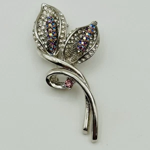 Vintage silberfarbene Calla Lilly Blume irisierend Regenbogen Strass Brosche Anstecknadel - Bild 1 von 5