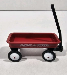 World's Smallest Toys Radio Flyer Classic Red Wagon - Picture 1 of 5