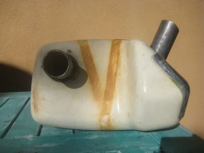 Silenciador caja agua Kawasaki 300 440 550 JS SX OEM 49070-3702 Foto 1 de 4