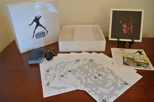 Escape from the Aliens in Outer Space - LIMITED Edition Cranio Creations - Picture 1 of 1