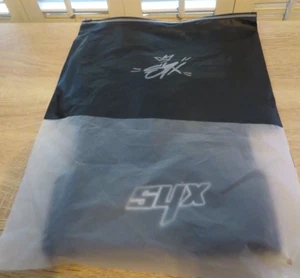 NEU ImDontai schwarz & weiß SYX Unisex Beanie Mütze neu mit Etikett - Bild 1 von 6
