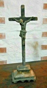 Crocifisso in legno con base di supporto .Provenienza artigianale 1900 Lituania - Imagen 1 de 7