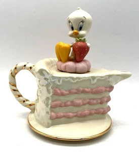 Lenox Tweety Cake Teapot 2005 Warner Brothers Looney Tunes - Picture 1 of 7
