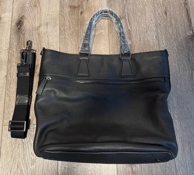 Новая черная мягкая кожаная сумка-тоут Barneys New York с плечевым ремнем - Изображение 1 из 4