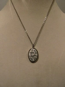Collana con ciondolo Tarina Tarantino, "Los Angeles", tono argento - Foto 1 di 5