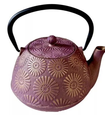 Preciosa tetera de hierro fundido púrpura con patrón floral dorado Sunburst nueva sin caja Foto 1 de 4