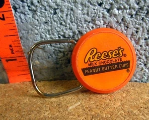 REESES Peanut Butter Cups keychain 1980s chocolate orange Reese's logo - Picture 1 of 1