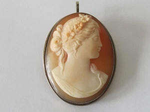 B1 Estate Beautiful Cameo Woman Flowers in Hair Pendant Brooch Pin Silver 900 - Picture 1 of 6