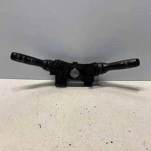 Interruptor combinado Toyota Yaris hatchback NCP13# 2014 2015 2016 2017 2018 2019 - Imagen 1 de 7