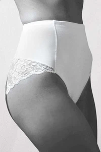 Gios Elisa Mikrofaser und Spitze Modelliermantel - Bild 1 von 2