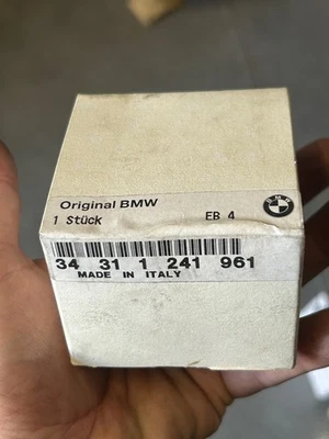 Contenedor de fluido trasero BMW OEM 90-92 K1 85-86 K100 87-91 K100LT 34311241961 NUEVO DE STOCK Foto 1 de 2