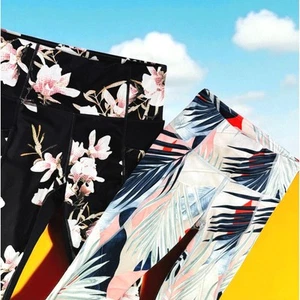 Lot of 2 Athleta Salutation Leggings Women S Stash Pocket Floral Travel Yoga - Picture 1 of 17