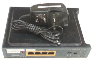 Netgear WN2000RPT  Universal WiFi Range Extender with Power Supply - Picture 1 of 17