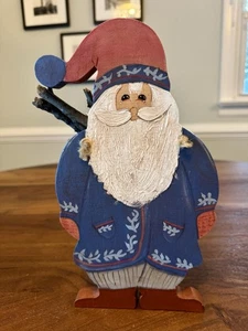 Estatuilla de madera de Papá Noel 1992 artesano arte popular pintada a mano de colección estilo Diane Langill - Imagen 1 de 7