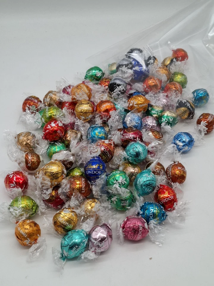 1 x 1000gr. Lindt Lindorkugeln 18 Sorten !!! (1000gr./27,98€) - Bild 1 von 2