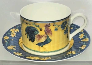 Taza plana/platillo gallo y motivo floral Fitz And Floyd Ceramic Coq Du Village - Imagen 1 de 6