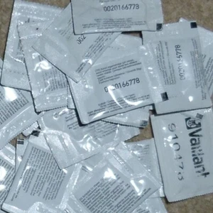 Kupferpaste Kupferfett 10 Stück á 2 g Vaillant 0020166692 - Bild 1 von 1