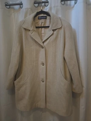 Abrigo de lana Herman Kay para mujer forrado con cuello bolsillos abotonados beige tostado Foto 1 de 4
