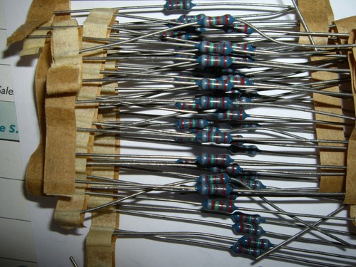 Lot De 3120 Résistances 1/4W Film Métal - 156 Valeurs (1Ω à 10MΩ), Tolérance 1%, Allemagne