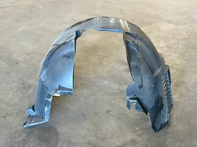 ⭐2010-2019 JAGUAR XJ FRONT LEFT LH FENDER LINER WHEEL ARCH SPLASH GAURD LOT2614 - Image 1 of 4