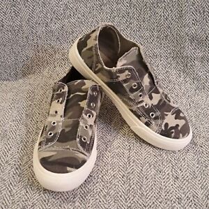 Madden Girl Size 7.5 "Jamee" Camo Sneakers, Slip- On Flat No Laces Green