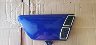 Capa lateral direita 1975 Yamaha TX500 FABRICANTE DE EQUIPAMENTO ORIGINAL - Imagem 1 de 4