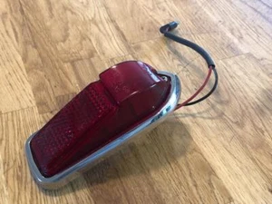 OEM Jaguar 1979-1987 XJ6 RED Rear Side Marker Light w/wire-gaskets-connection - Bild 1 von 1