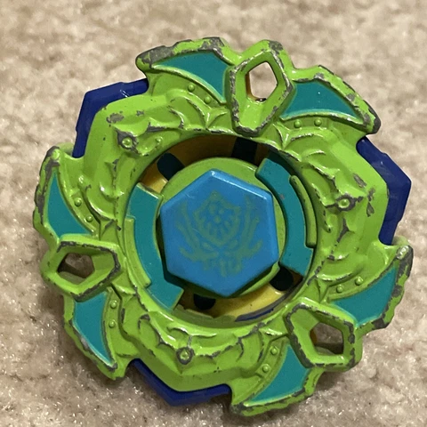 Vari Ares D:D Hyperblades Beyblade HASBRO METAL FURY Cover