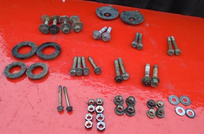 01 02 03 04 05 LEXUS IS300 ЗАДНЯЯ ПОДВЕСКА РЫЧАГИ УПРАВЛЕНИЯ БОЛТЫ КОМПЛЕКТ ОБОРУДОВАНИЯ OEM - Изображение 1 из 4