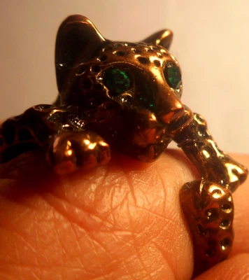 Anillo Betsy Johnson Cobre Puma Ojos Cristal Verde Talla 5 Foto 1 de 4