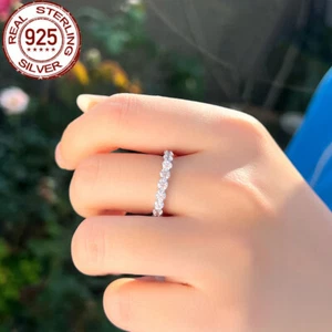 Anillo de compromiso de plata esterlina 925 maciza delicada redonda de circonita cúbica de diseño simple para mujer - Imagen 1 de 10