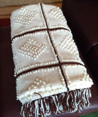 Juego de cama de colección Granny cuadrado afgano ganchillo a mano crema y marrón king flecos + fundas Foto 1 de 4